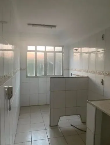 Apartamento com 2 Quarto(s) e 1 banheiro(s) para Alugar, 42 m² por R$ 1333 / Mês