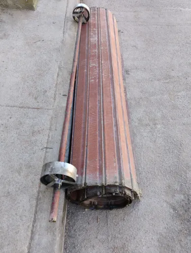 Vendo 03 portas de aço completa