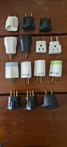 Lote de adaptadores de tomada