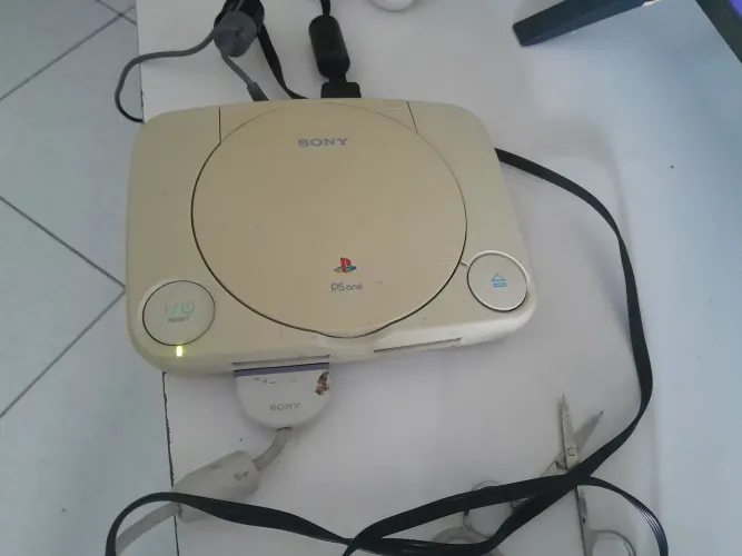 PlayStation PS One Original Sony - Funcionando - R$ 350