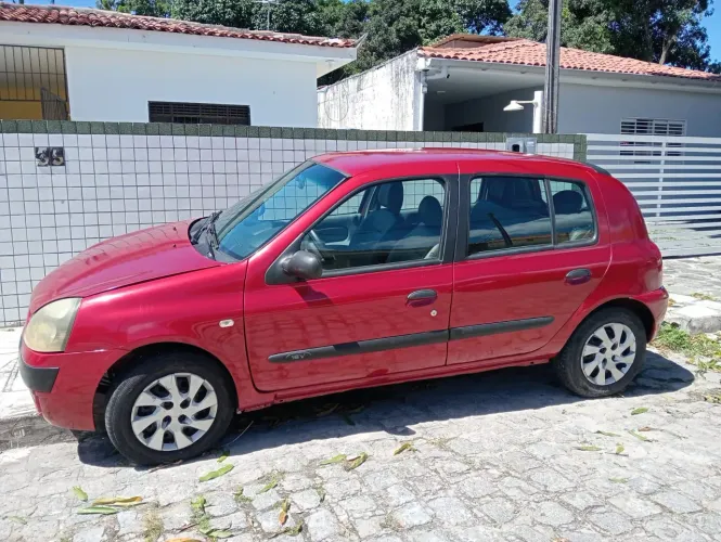 Renault Clio Hi-flex 1.0 16V 5P 2011