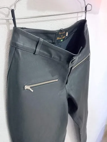 Calça de couro banny pel preta