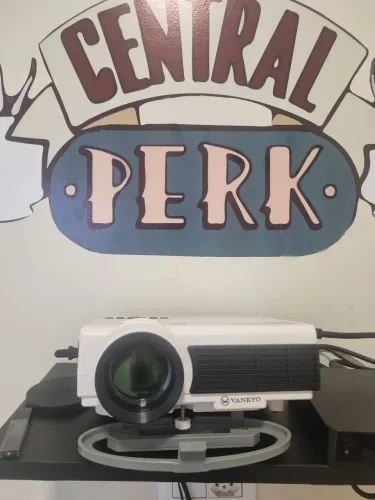 Projetor Portátil Vankyo c/ Case 