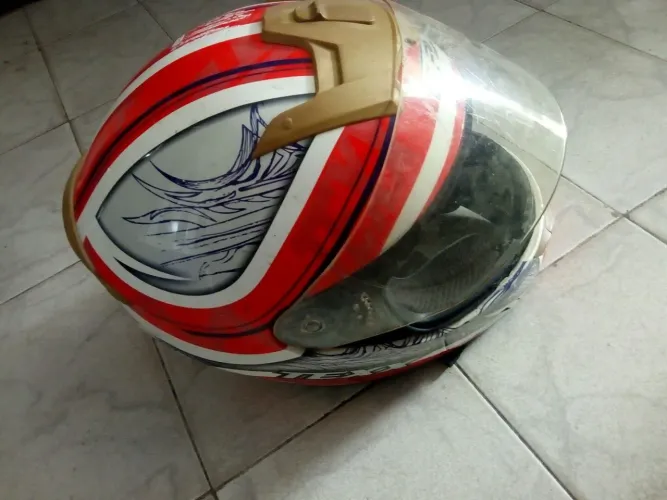 Capacete pra moto 