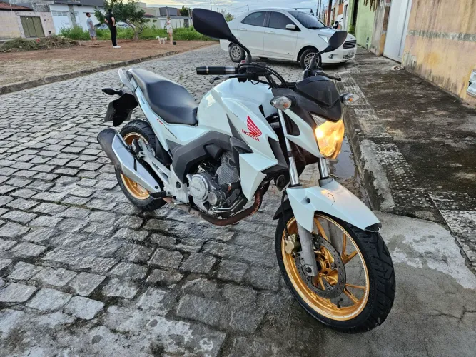Honda CB 250 Twister 2016