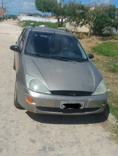 Ford Focus 1.8 16V 5P 2003