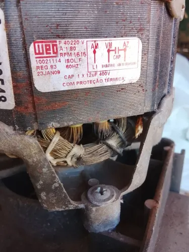Motor elétrico de portão , não sei se funciona