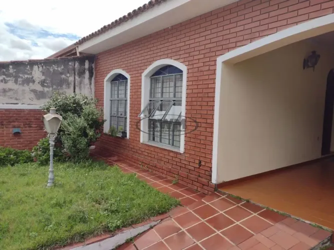 Casa com 3 dormitórios à venda, 272 m² por R$ 680.000,00 - Vila Assis - Sorocaba/SP