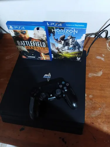 Ps4 pro 1TB feito limpeza e troca da pasta térmica