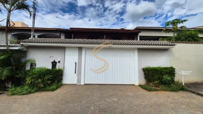 Casa Assobradada à Venda no Jardim São José em Bragança Paulista