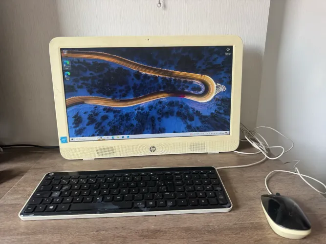 PC HP All in One 20? | 8GB RAM | SSD 240GB | Teclado + Mouse