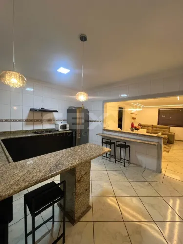 Apartamento térreo à venda no Esplanada, 3 quartos, 1 suíte e 3 vagas.