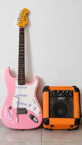 Guitarra Memphis by Tagima