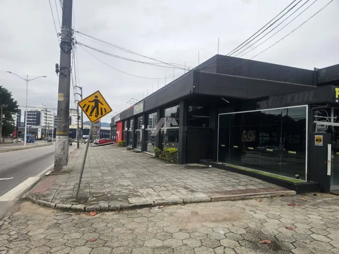 Galpão em Capoeiras bem localizado
