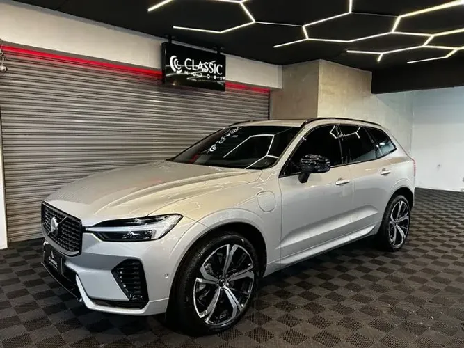 Volvo XC-60 T-8 Ultim.dark 2.0 AWD (híbrido) 2024