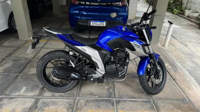 Yamaha fazer 250 (aluguel facilitado)