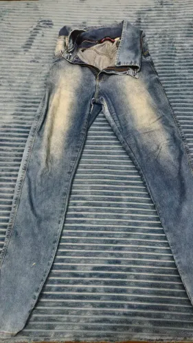 Calça jeans padrão