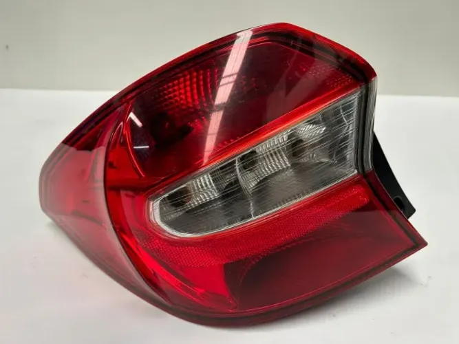 Lanterna Traseira | Ford Ka 2015 A 2018 - Sedan | Lado Esquerdo - Cristal - Usada/Original