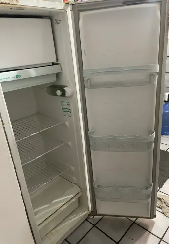 Geladeira cônsul 