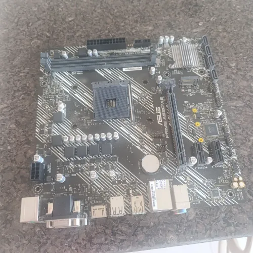 Vendo Placa-mãe A520M-E