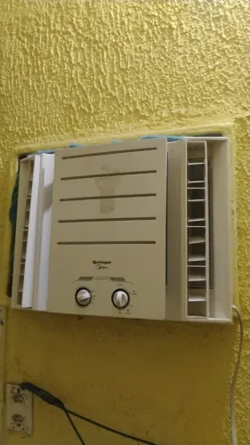 AR CONDICIONADO DE JANELA