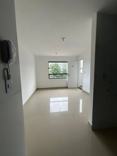 Para locação em ótima localização no Bessa!!