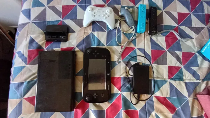 Nintendo WiiU completo com caixa desbloqueado 
