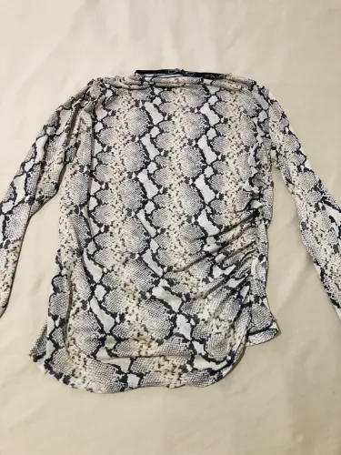Blusa em tule feminina 