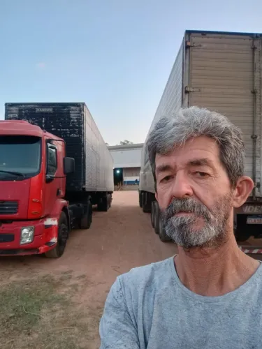 Motorista Carreteiro ( motorista)