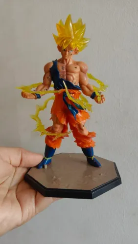 Goku Figure Action