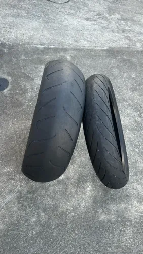 Par de pneus Dunlop 120 180