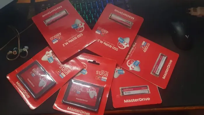 480GB e 512GB NVMeM.2 eSATA LacradoR$399,99 FRETE GRATIS PARA TODO BRASIL