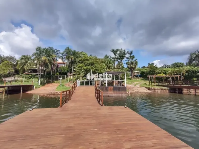 Rancho em condomínio Mirando 5 disponível para venda em Uberlândia-MG