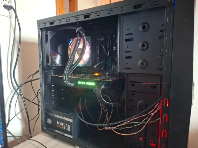PC GAMER - RYZEN 7 3800X + RTX 2070 SUPER 8GB - 16GB RAM - SSD 480GB