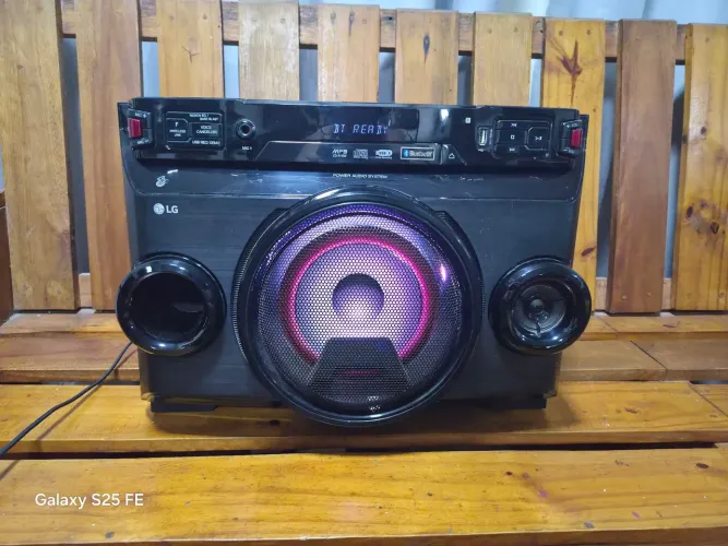 VENDO SOM LG POWER AUDIO SYSTEM - BLUETOOTH