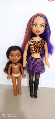 Na compra da boneca vampi,leve a Moana grátis 