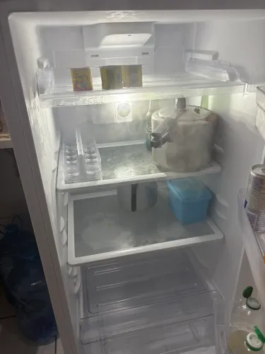 Geladeira nova 2 meses de uso 