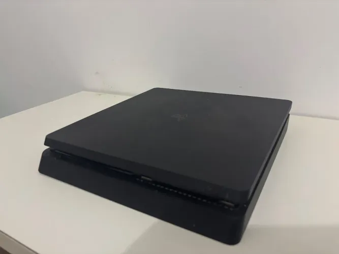 Ps4 slim 1 TB