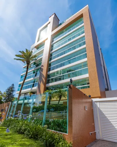 Cobertura no Cabral / Decorado / 216m² / 3 suítes sendo 1 suíte master / piso aquecido no 