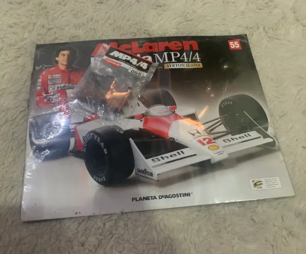 Fascículo 55 - Mclaren MP4/4 Ayrton Senna 1/8