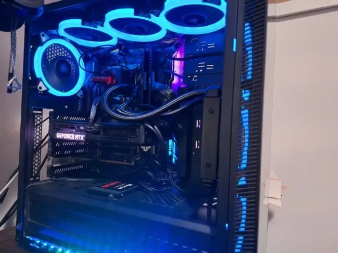 Computador Gamer com RTX 3060 12GB, 16 GB de RAM e processador intel i5
