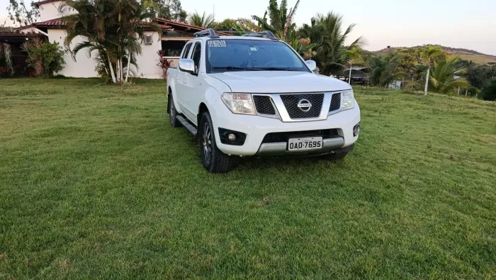 Nissan Frontier SL CD 4X4 2.5tb Diesel AUT 2014