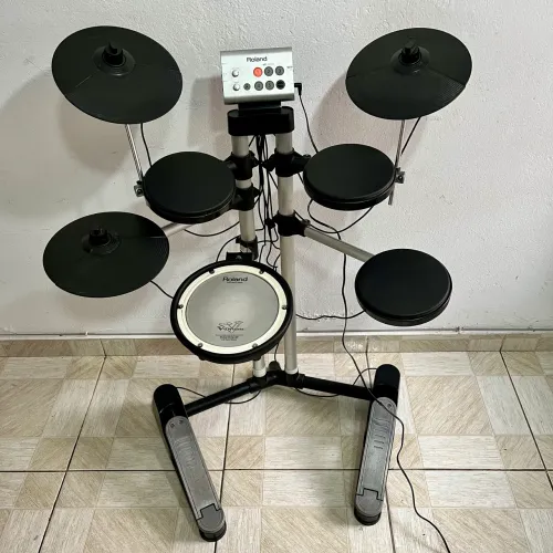 Bateria eletrônica Roland HD-1