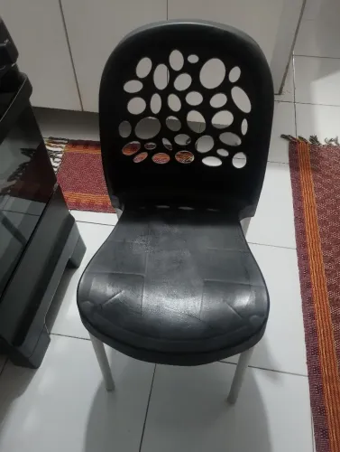 Vendo uma cadeira