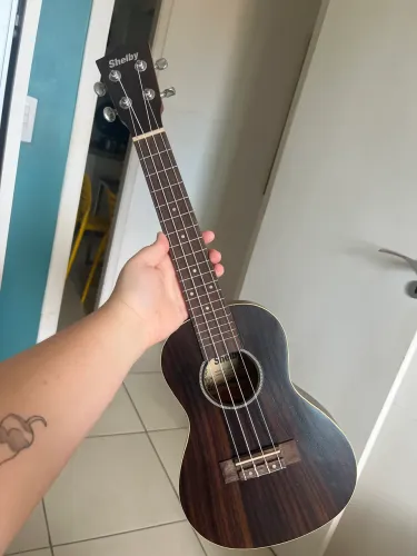 Ukulele Shelby SU-23R STNT Concerto - OPORTUNIDADE!