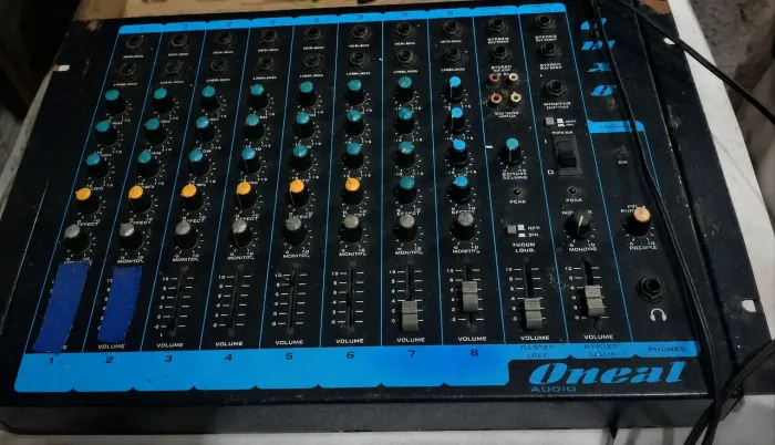 Mesa de Som Oneal OMX 8 Analógica em Excelente estado!