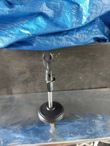 Pedestal com base de mesa usado