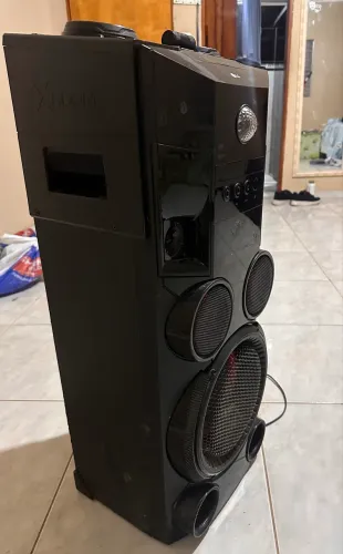 Caixa de som LG XBOOM