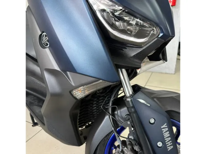 Yamaha XMAX 