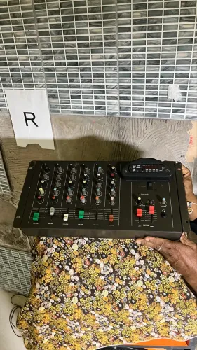 Vendo mesa de som
